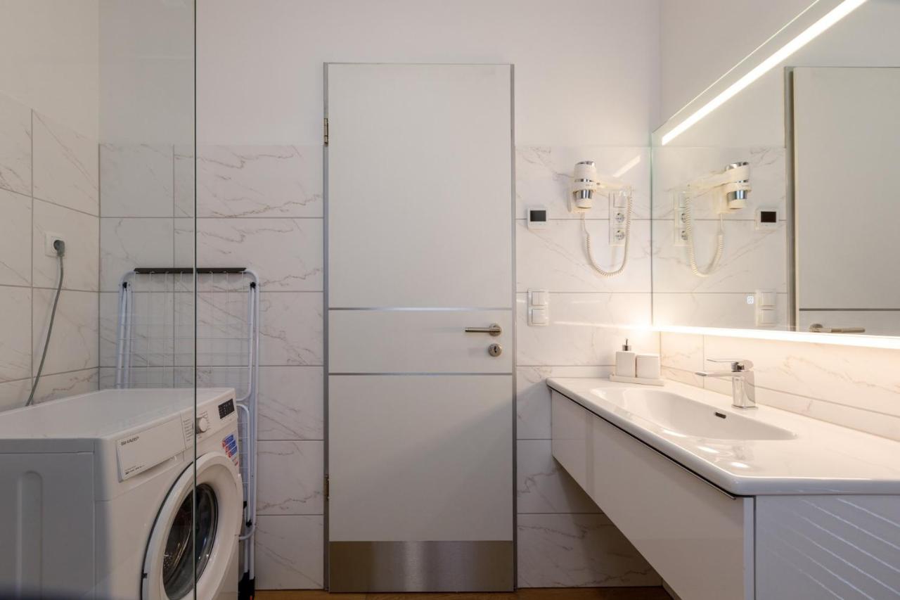 La Bella Centrum Apartmanok Piros/Sarga Hévíz Buitenkant foto