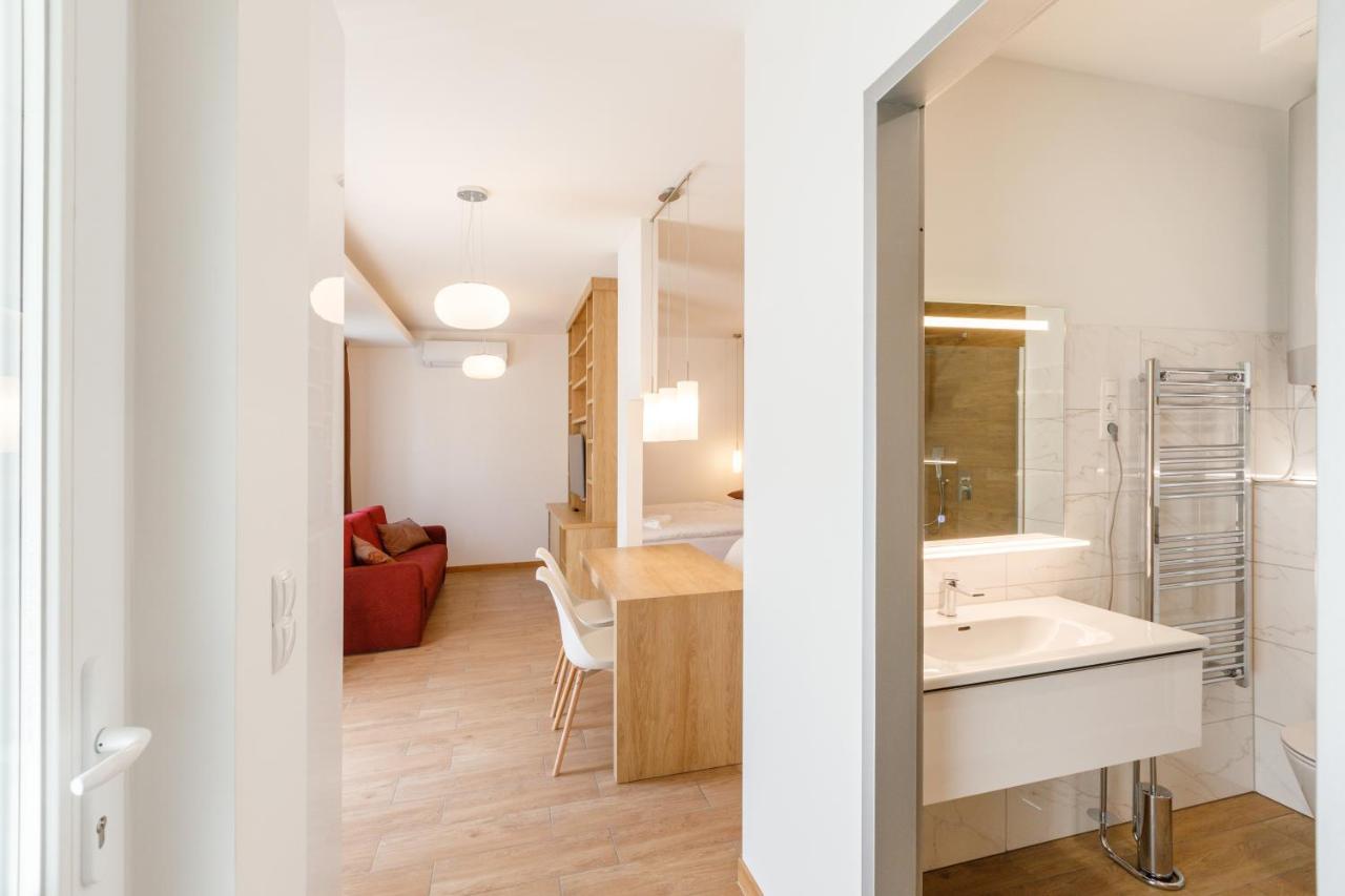 La Bella Centrum Apartmanok Piros/Sarga Hévíz Buitenkant foto