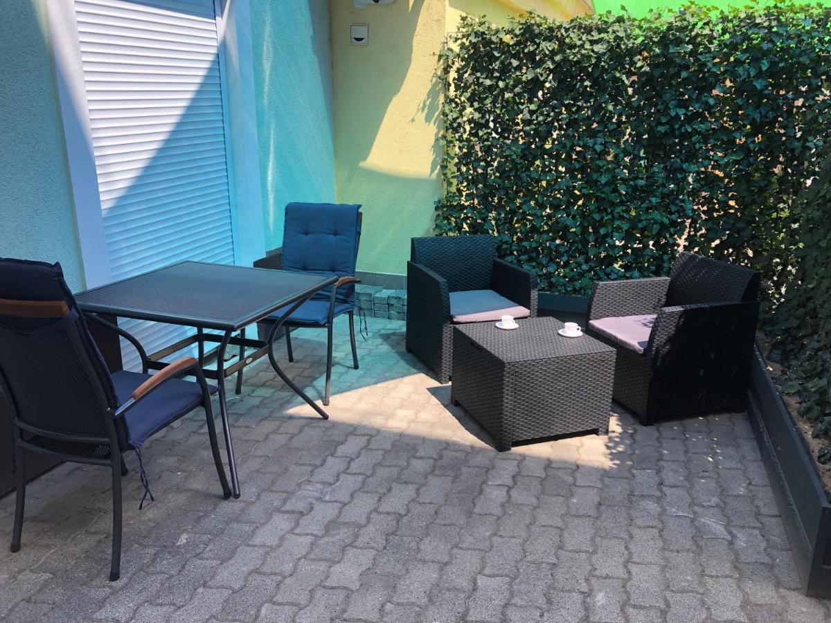 La Bella Centrum Apartmanok Piros/Sarga Hévíz Buitenkant foto