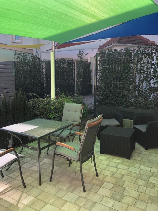 La Bella Centrum Apartmanok Piros/Sarga Hévíz Buitenkant foto