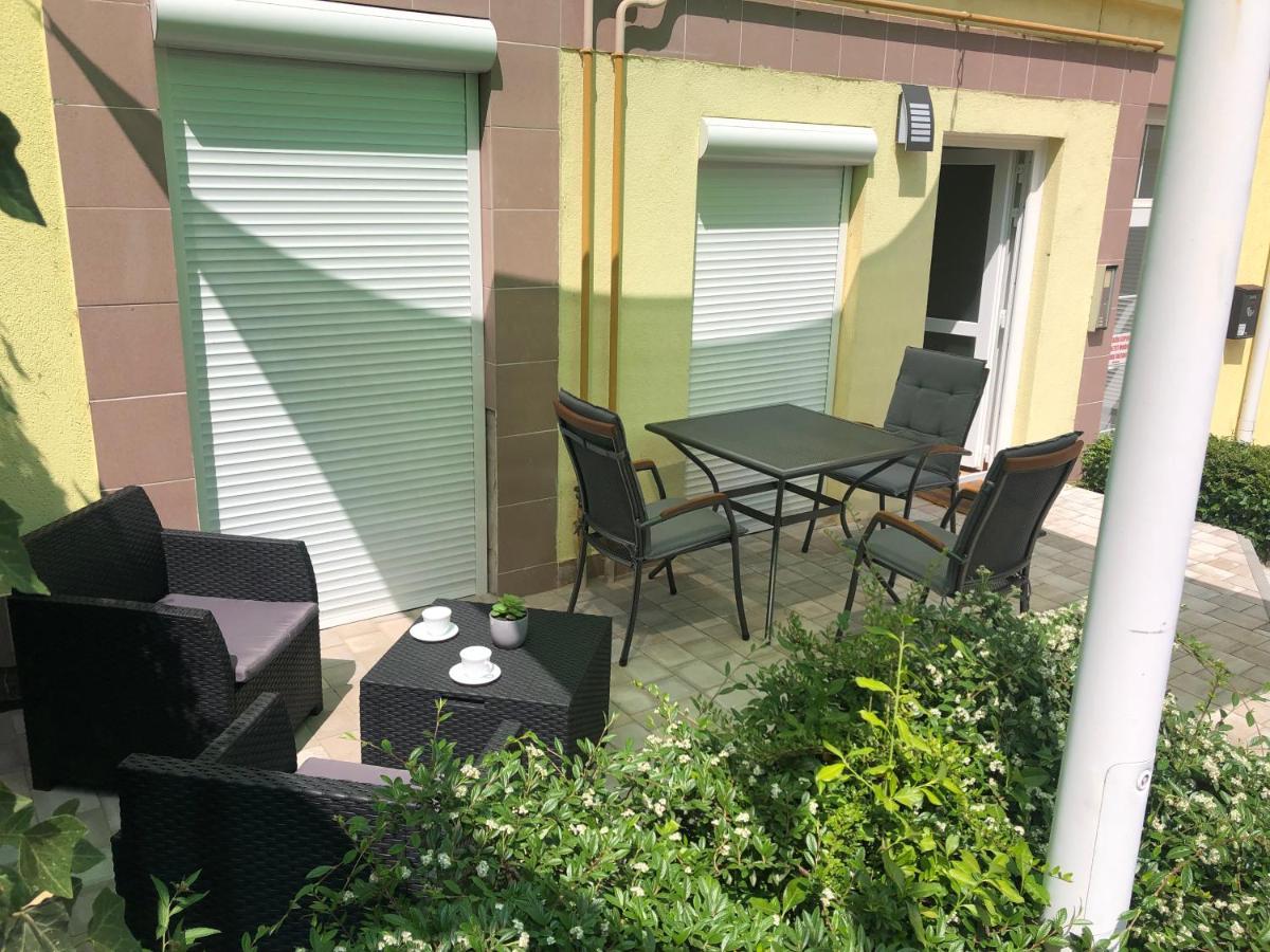 La Bella Centrum Apartmanok Piros/Sarga Hévíz Buitenkant foto
